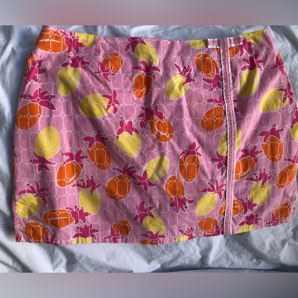 Vintage Lilly Pulitzer white tag, Spanish Tiles, with orange & yellow pineapples